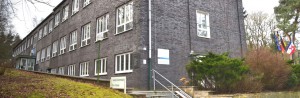 Akademie von der Straße aus